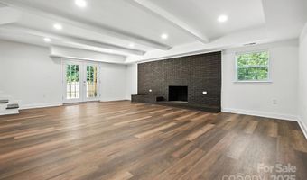 2528 Arnold Dr, Charlotte, NC 28205