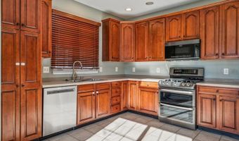 43605 DUNHILL CUP Sq, Ashburn, VA 20147