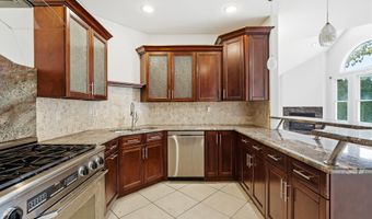 646 Compass Ave, Beachwood, NJ 08722
