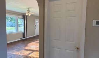 301 S Center St, Bardstown, KY 40004