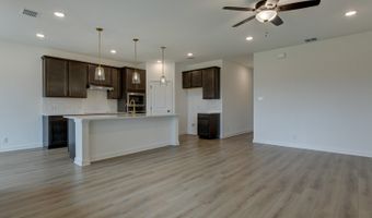 119 Peeps Ct, Adkins, TX 78101