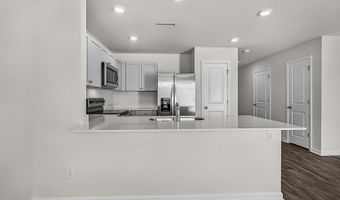 211 Maddox Dr, Aberdeen, NC 28315
