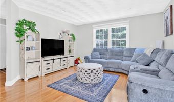 5 WEYMOUTH Ln, Coventry, RI 02816