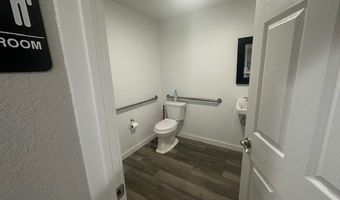 501 SE Mustang Dr, Andrews, TX 79714