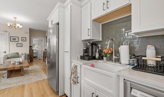 285 Neponset Ave 3, Boston, MA 02122