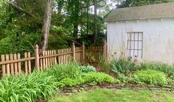 97 Vine St, Bayville, NJ 08721