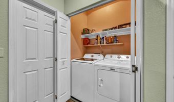 570 Sunrise Cir, Fernley, NV 89408