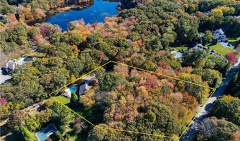 273 Finch Ln, North Kingstown, RI 02874