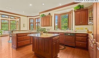 1158 Equestrian Dr, Banner Elk, NC 28604