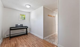 11 Outlet Rd, Augusta, ME 04330