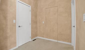 9209 VENDOME Dr, Bethesda, MD 20817