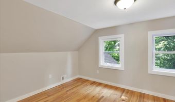 24 Bennington Ct, Burlington, VT 05408