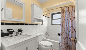 7609 Rosedale Blvd, Allen Park, MI 48101