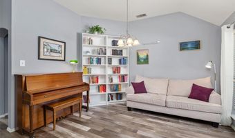 5633 Westwood Ln, The Colony, TX 75056