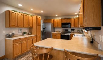705 SW 13th Ave, Aberdeen, SD 57401