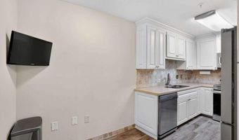 27207 Plantation Dr NE, Atlanta, GA 30324