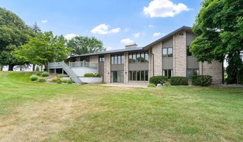7290 Wingeier Ave SE, Alto, MI 49302