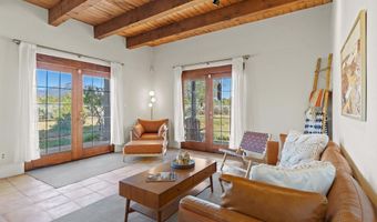 206 Hondo Seco Rd, Arroyo Seco, NM 87514