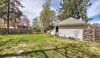 119 Alfred Drowne Rd, Barrington, RI 02806