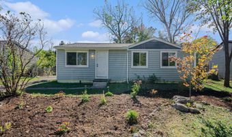 4 Burlingame Ct, Ann Arbor, MI 48108