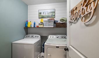 1304 S 10th St, Adel, IA 50003