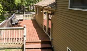 9 Kennebec Cir, Bath, ME 04530