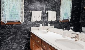 1411 W Allison Ct, Arlington Heights, IL 60005