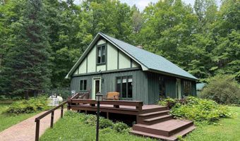 W7230 Marquis Rd, Amberg, WI 54102