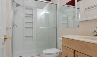 130 Main St 2D, Canton, CT 06019