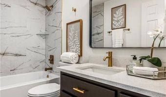 43 Strichen Ln, Bella Vista, AR 72715
