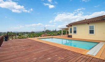 2387 Country Heights Rd, Escondido, CA 92026