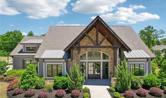 377 Station Overlook Dr, Auburn, GA 30011