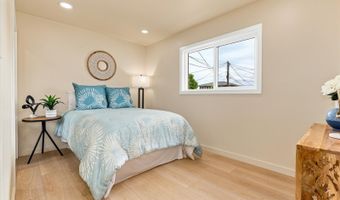 679 Kihapai St D, Kailua, HI 96734