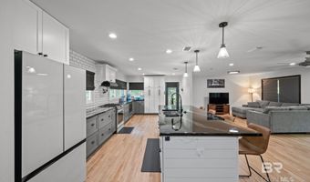 711 E 6th St, Bay Minette, AL 36507