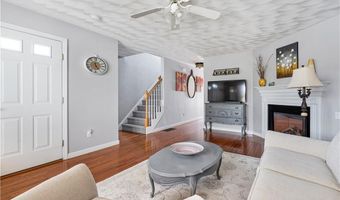 149 Cheshire Dr, Cranston, RI 02921
