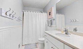 11689 E Laketowne Dr, Albertville, MN 55301