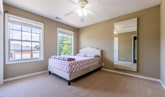 2321 Sundown Dr, Ames, IA 50014