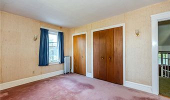 15 Kent Pl, Cranston, RI 02905