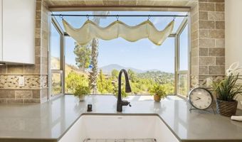 4333 Calavo Dr, La Mesa, CA 91941