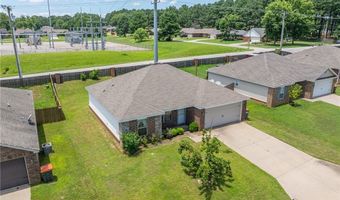 221 Regency Dr, Barling, AR 72923