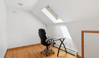232 Gold St, Belchertown, MA 01007