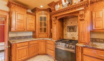 701 S 6th St, Chickasha, OK 73018