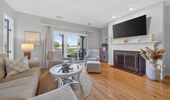 42 Turtle Bay Dr 42, Branford, CT 06405