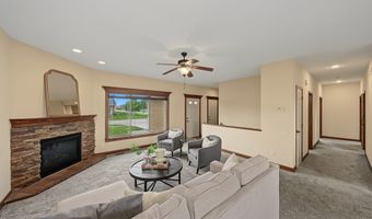 805 NW Reinhart Dr, Ankeny, IA 50023