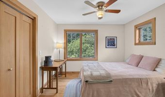 3 Proctor Ct, Albany, NY 12211