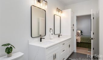 47 Scott Meadows Dr, Asheville, NC 28806