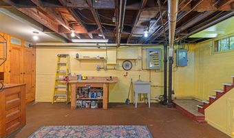 49 Hill St, Barre, VT 05641