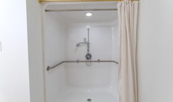 224 WILLOW Dr, Adamsville, TN 38310