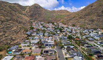 7528 Olili Pl, Honolulu, HI 96825