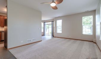 2636 Pondview Dr, Algonquin, IL 60102